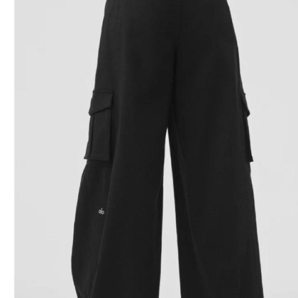ALO Yoga Black Wide Leg Cargo Pants